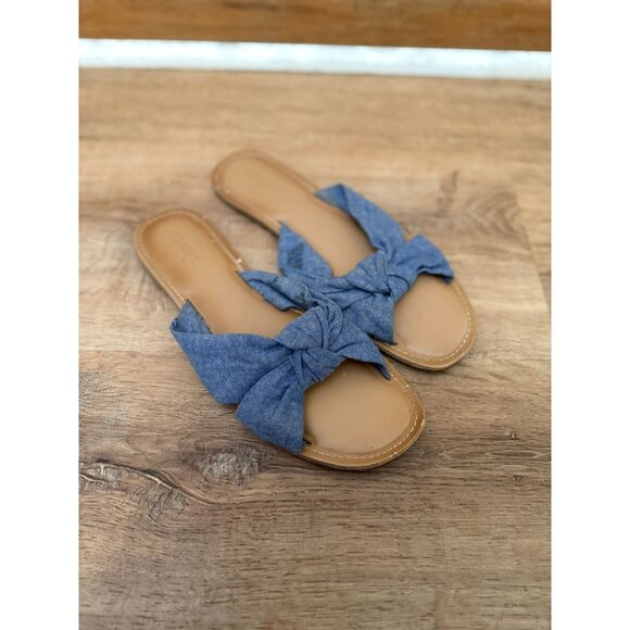 EUC Old Navy Womens Blue Bow Slip-On Sandals - Picture 1 of 5